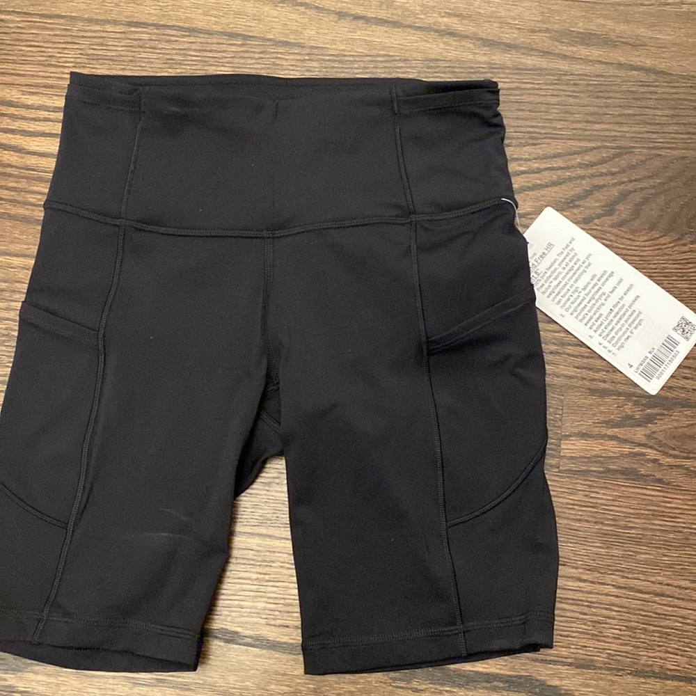 LuLu Lemon black biker shorts 4 NWT